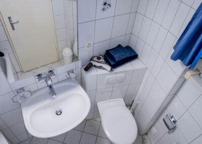 engelberg vacation rental apartment main bathroom with bath tube